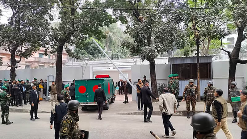 শেষবার গুলশানে বাসায় নেয়া হয়েছে খালেদা জিয়ার মরদেহ