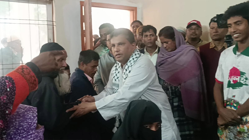 জুলাই শহীদ পরিবারদের পাশে আছে দেশের জনগণ- নওশাদ জমির