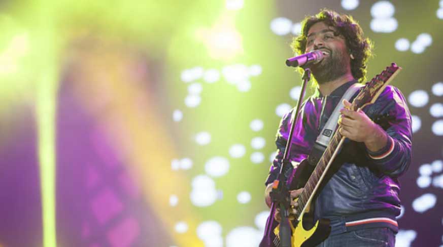 সিনেমায় আর গাইবেন না অরিজিৎ সিং