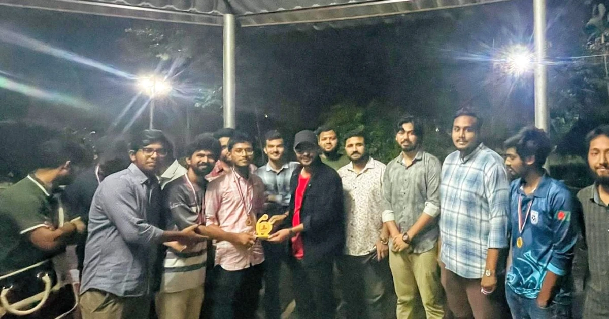 ব্যাট-বলের লড়াইয়ে জমজমাট এ-ই-টি আন্তঃলেভেল ক্রিকেট টুর্নামেন্ট, চ্যাম্পিয়ন ‘অ্যাপেক্স স্ট্রাইকার্স