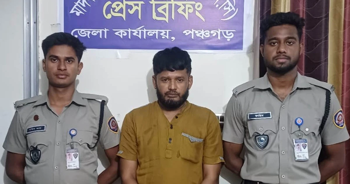 পঞ্চগড়ে মোটরসাইকেলে ইয়াবা বহন, আটক ১