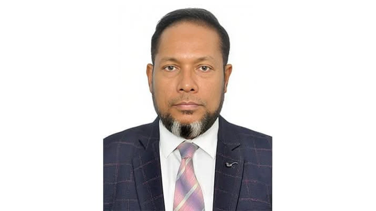 কুবিতে পুনরায় রেজিস্ট্রার পদে যোগদান করছেন মুজিবুর রহমান মজুমদার