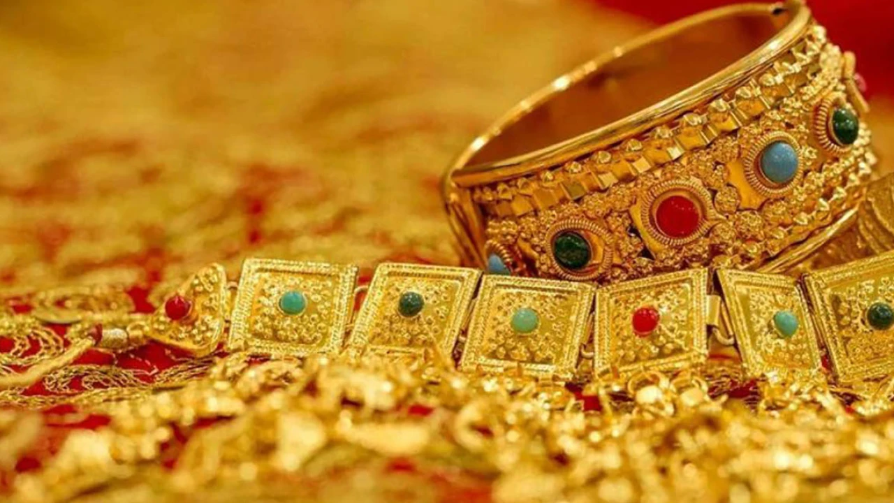 আবারও কমলো সোনার দাম