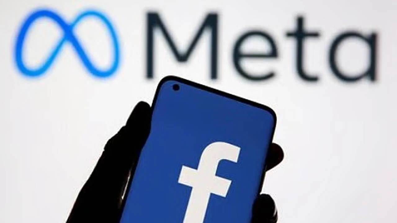 রাতে সোশ্যাল মিডিয়া ব্যবহারে কারফিউয়ের চিন্তা