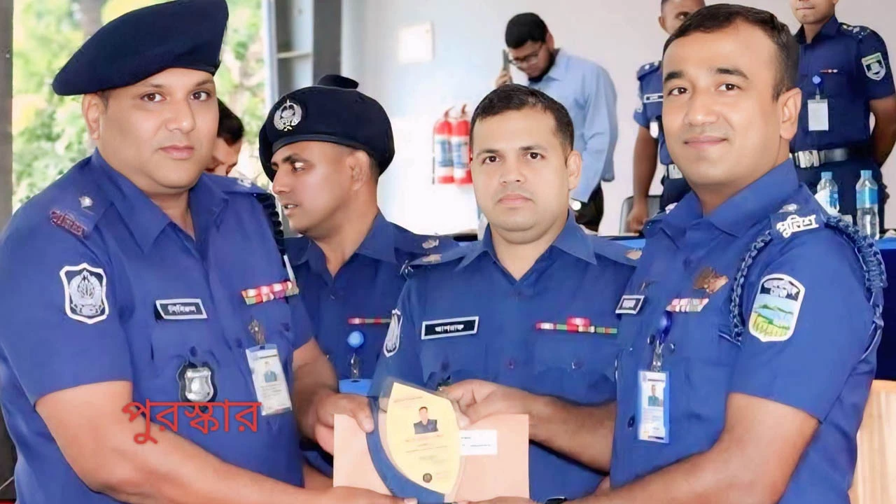 ময়মনসিংহ জেলায় মাদক উদ্ধারে শ্রেষ্ঠ অফিসার কোতায়ালি মডেল থানার ওসি শিবিরুল ইসলাম