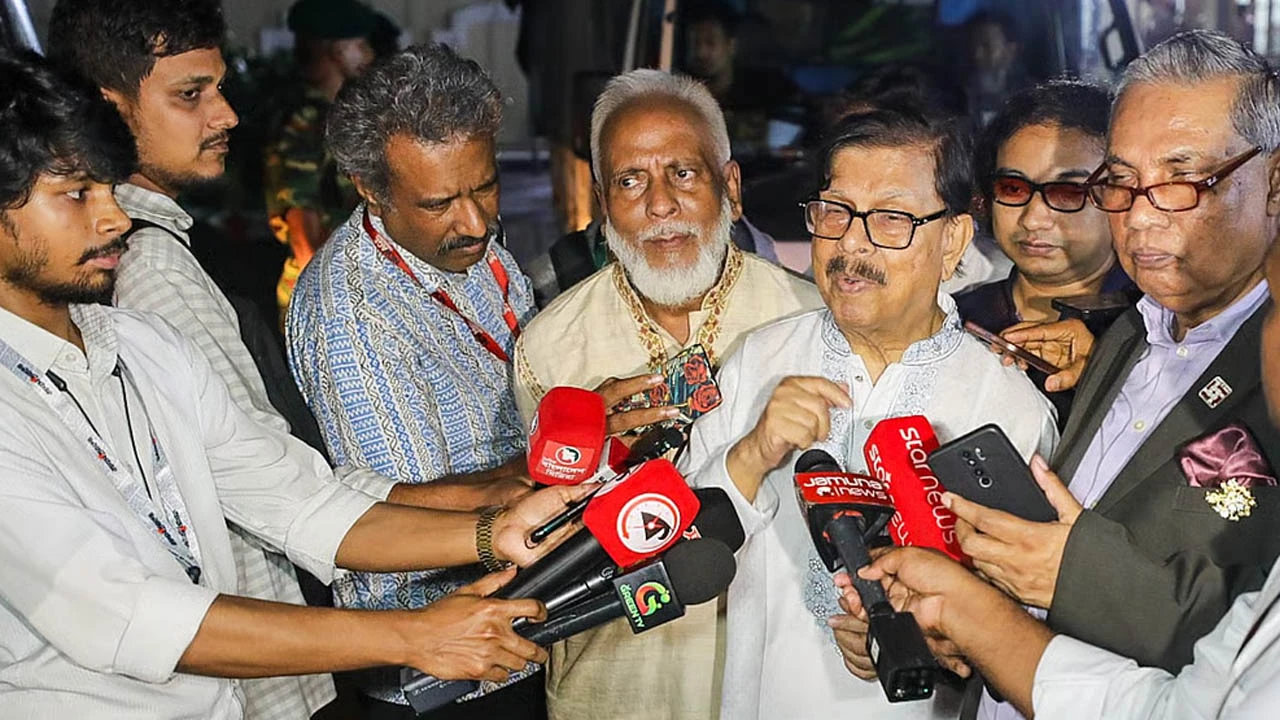 প্রধানমন্ত্রী সঙ্গে মিত্র দলের বৈঠকে কী আলোচনা হলো